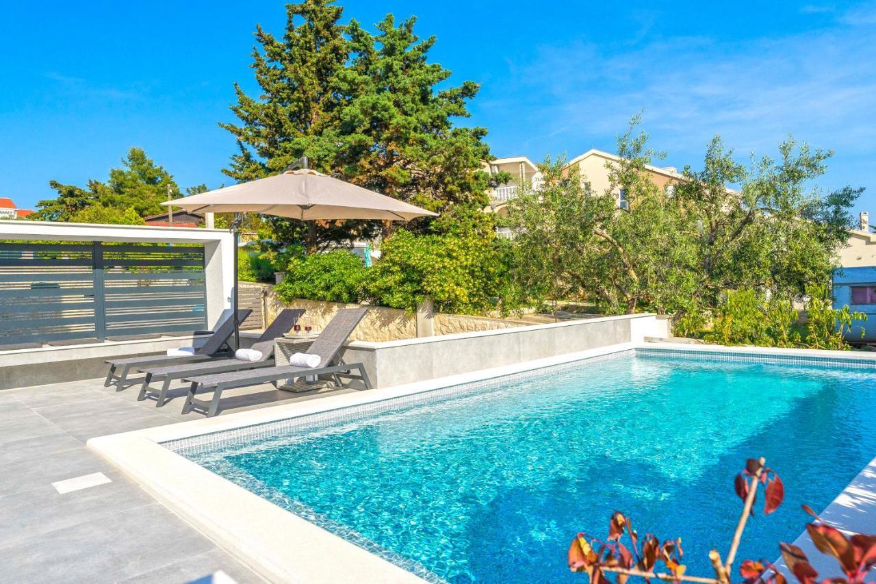 Summer Breeze Pool Apartments Новалья Экстерьер фото