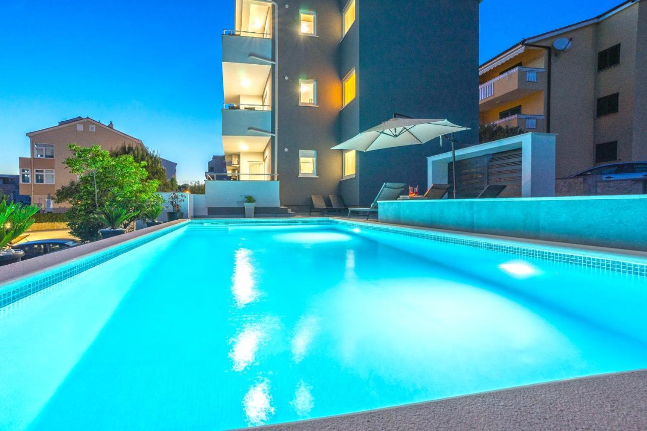 Summer Breeze Pool Apartments Новалья Экстерьер фото