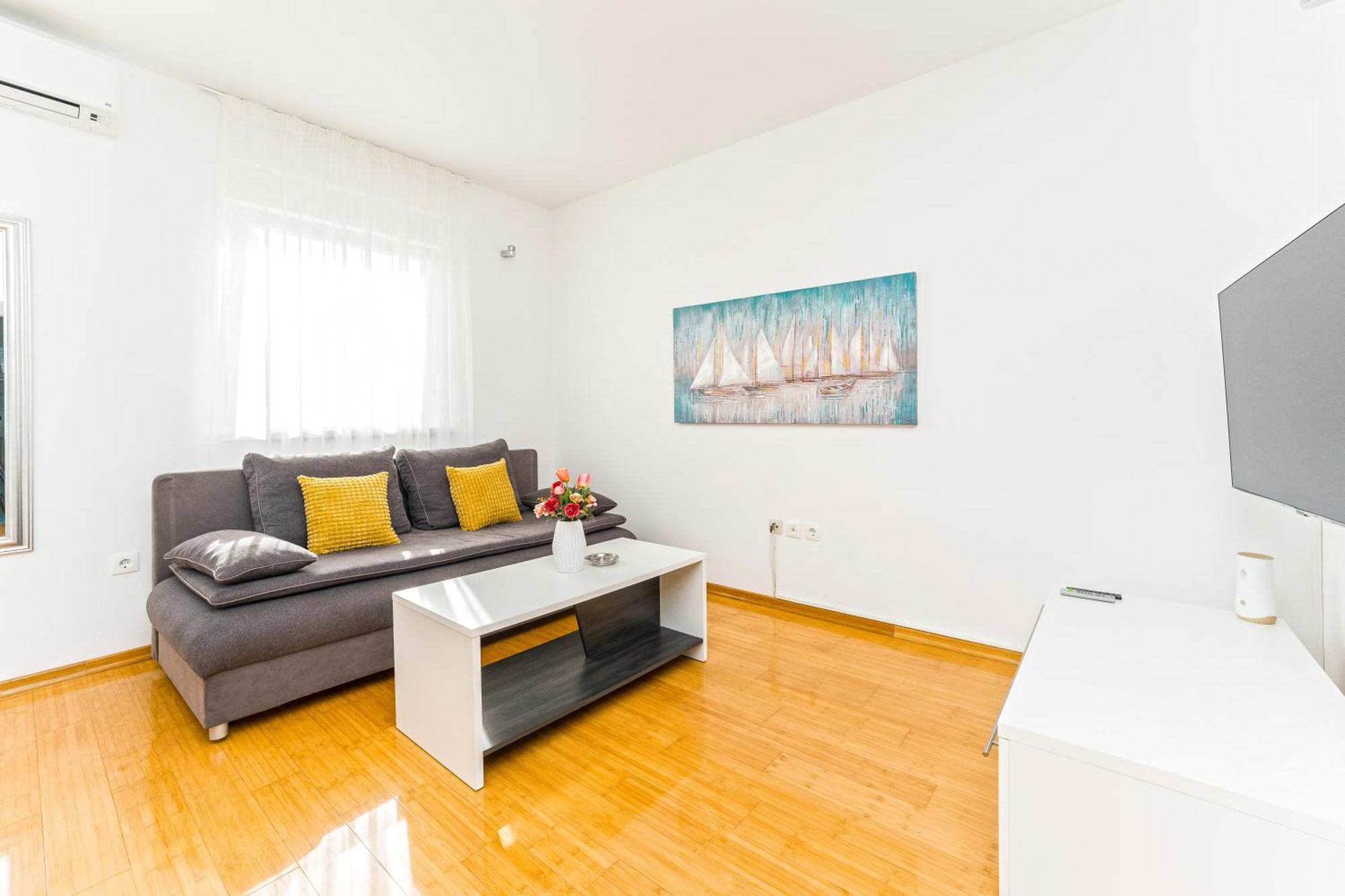 Summer Breeze Pool Apartments Новалья Номер фото